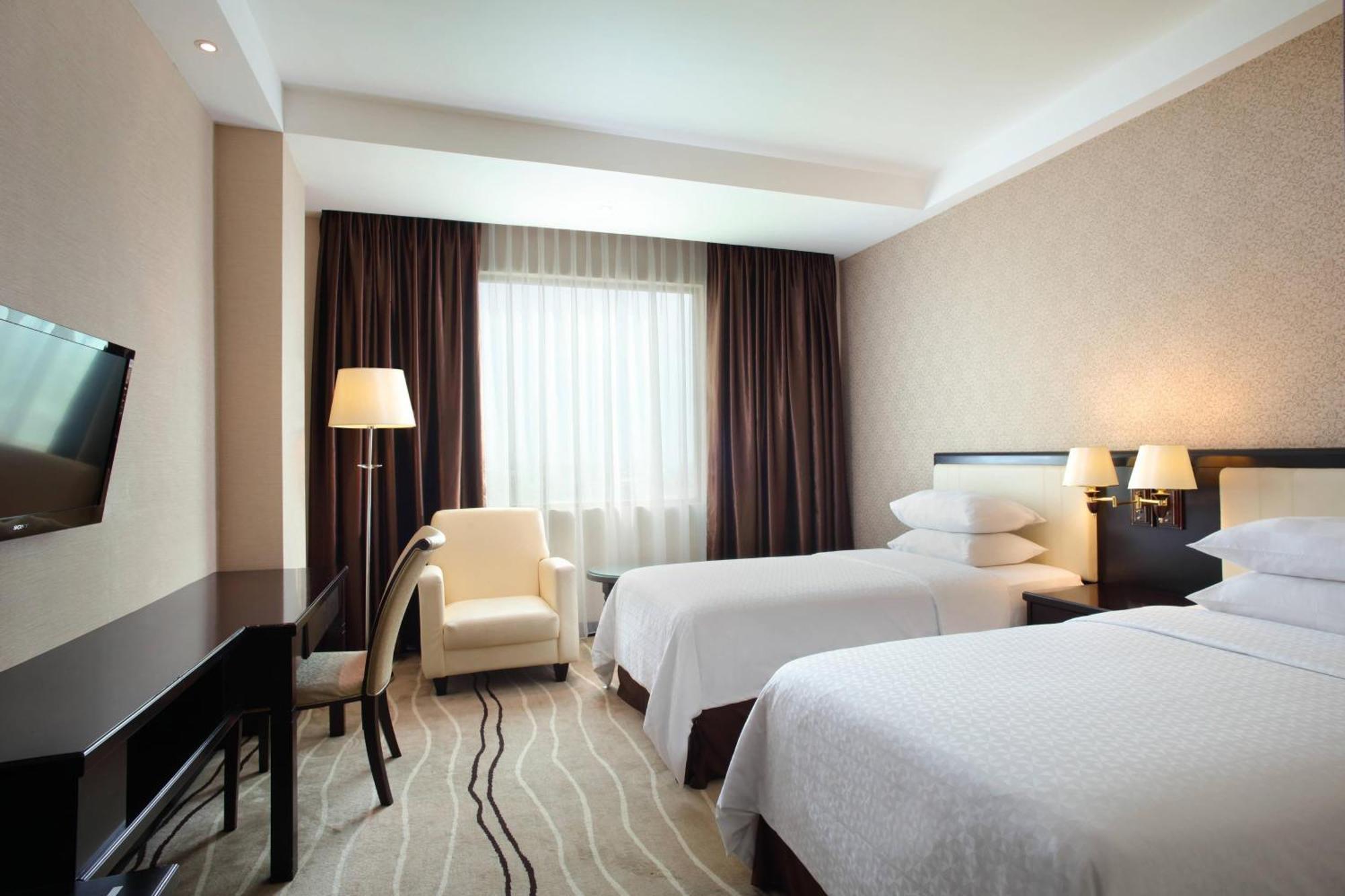 Four Points By Sheraton Medan Exterior foto
