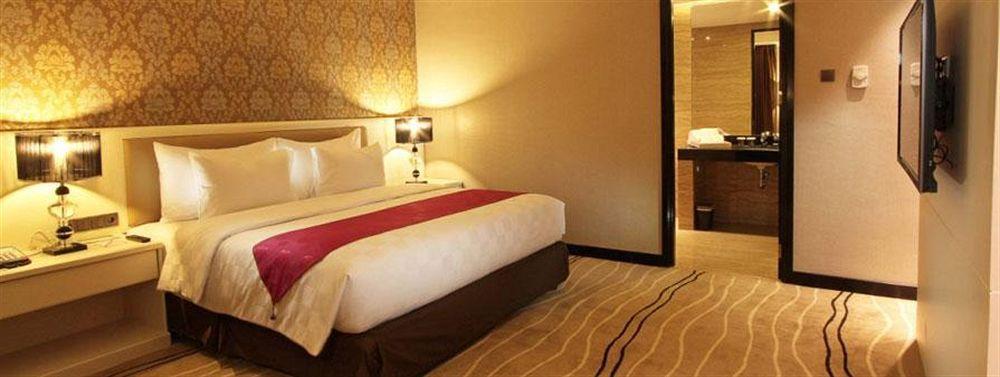Four Points By Sheraton Medan Exterior foto