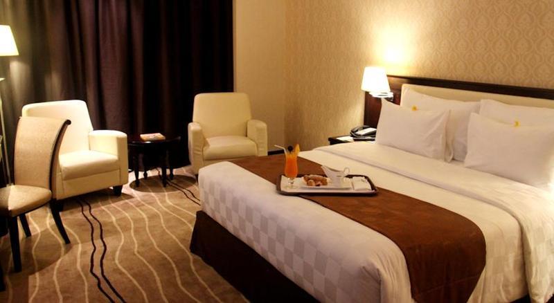 Four Points By Sheraton Medan Exterior foto