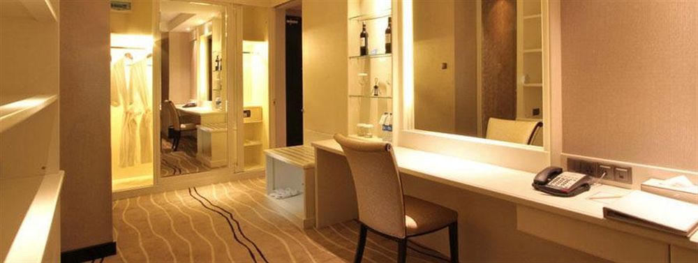 Four Points By Sheraton Medan Exterior foto